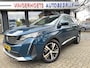 Peugeot 3008 130 Pk. * Automaat * Benzine Allure * Navigatie * 1/2 Lederen Interieur * Adpative Cruise Control * Achteruitrij Parkeer Camera * L.M.Velgen * Vingerhoets; Vierde Generatie Eersteklas Service. Al meer dan 100 jaar een begrip in de Brabantse Kempen.