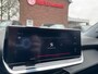 Peugeot 2008 130 Pk Allure * Automaat * Allure * * Navigatie * Keyless Start Button * 1/2 Lederen Interieur * Achteruitrij Parkeer Camera * L.M. Velgen * Climate & Cruise Control * Vingerhoets; Vierde Generatie Eersteklas Service. Al meer dan 100 jaar een begrip in de Brabantse Kempen.
