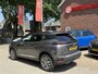 Peugeot 2008 130 Pk Allure * Automaat * Allure * * Navigatie * Keyless Start Button * 1/2 Lederen Interieur * Achteruitrij Parkeer Camera * L.M. Velgen * Climate & Cruise Control * Vingerhoets; Vierde Generatie Eersteklas Service. Al meer dan 100 jaar een begrip in de Brabantse Kempen.