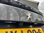 Peugeot 2008 130 Pk Allure * Automaat * Allure * * Navigatie * Keyless Start Button * 1/2 Lederen Interieur * Achteruitrij Parkeer Camera * L.M. Velgen * Climate & Cruise Control * Vingerhoets; Vierde Generatie Eersteklas Service. Al meer dan 100 jaar een begrip in de Brabantse Kempen.