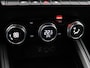 Renault Clio 1.0 TCe Intens | Achteruitrijcamera | Navigatie | Climate control | Cruise control | Parkeersensoren |