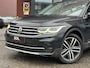 Volkswagen Tiguan 1.4 TSI eHybrid Business+ // PANO SCHUIF-DAK // NAVI // ADAPTIVE CRUISE // AFN. TREKHAAK // ELEK. ACHTERKLEP // PDC V+A //