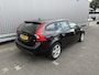 Volvo V60 1.6 T3 Clima, Navi, Cruise, LM, z.g.a.n. APK – Inruil Mogelijk –