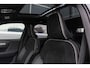 Volvo XC40 Recharge P8 AWD R-Design | 12 Mnd. Garantie + Panoramadak & H/K Audio| Nette en zeer complete XC40 (Dealer Onderhouden)