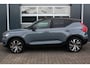 Volvo XC40 Recharge P8 AWD R-Design | 12 Mnd. Garantie + Panoramadak & H/K Audio| Nette en zeer complete XC40 (Dealer Onderhouden)