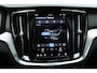 Volvo S60 2.0 B4 Mild Hybrid Plus Dark | Sportchassis (15mm Verlaagd) | 20 Inch Lichtmetalen Velgen | Glazen Schuif-/Kanteldak | Exterieur Styling Kit | Diffusor Met Glossy Black Uitlaat Eindstukken | Getinte Ramen | Power Seats Met Geheugen | Adaptive Cruise COntrol | Pilot Assist | BLIS | Nappa Leder/Open Grid Textiel | Google Services | tuurverwarming | Achterbank Verwarming | Stoelverwarming | Parkeersensoren Voor & Achter | Achteruitrijcamera |