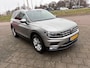 Volkswagen Tiguan 1.4 TSI ACT Comfortline Business R | Navi | Pano | Trekhaak | 103.333 km Dealeronderhouden