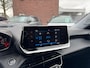 Peugeot 2008 130 Pk. Benzine * AUTOMAAT * Allure L.M. Velgen * Keyless Start Button * Climate & Cruise Control * 1/2 Lederen Interieur * Parkeersensoren * Vingerhoets; Vierde Generatie Eersteklas Service. Al meer dan 100 jaar een begrip in de Brabantse Kempen.