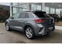 Volkswagen T-Roc 1.5 TSI R-Line | TREKHAAK | TWO TONE | CAMERA | ADAPTIVE |MASSAGE |