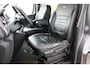 Renault Trafic 1.6 dCi T29 L2H1 DC 5 Persoons Comfort Energy | Incl. 12 maanden Garantie | Trekhaak | Stoelverwarming | Cruise controle | Climate controle | Achteruitrijcamera | Parkeersensoren achter | Navigatie | Lederen bekleding | Dak rails | Origineel NL Auto | NAP |