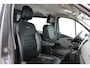 Renault Trafic 1.6 dCi T29 L2H1 DC 5 Persoons Comfort Energy | Incl. 12 maanden Garantie | Trekhaak | Stoelverwarming | Cruise controle | Climate controle | Achteruitrijcamera | Parkeersensoren achter | Navigatie | Lederen bekleding | Dak rails | Origineel NL Auto | NAP |
