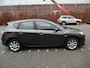 Mazda 3 1.6 Business 5 deurs, airco, sportvelgen , elektrische ramen , enz