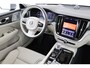 Volvo V60 T8 PLUG-IN HYBRID AWD ULTRA BRIGHT -PANO.DAK|BOWERS&WILKINS|GEVENT.LEDER+MASSAGE|HEAD-UP DISP.|POWER-SEATS|GELAAGD.GLAS