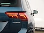 Volkswagen Tiguan 1.4 TSI eHybrid R-Line 218 pk DSG | Keyless | Matrix LED | Stoel- en stuurverwarming | Side Assist | Camera | Elektr. Achterklep | 20 inch Misano