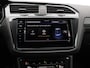 Volkswagen Tiguan 1.4 TSI eHybrid R-Line 218 pk DSG | Keyless | Matrix LED | Stoel- en stuurverwarming | Side Assist | Camera | Elektr. Achterklep | 20 inch Misano