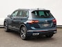 Volkswagen Tiguan 1.4 TSI eHybrid R-Line 218 pk DSG | Keyless | Matrix LED | Stoel- en stuurverwarming | Side Assist | Camera | Elektr. Achterklep | 20 inch Misano