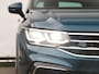 Volkswagen Tiguan 1.4 TSI eHybrid R-Line 218 pk DSG | Keyless | Matrix LED | Stoel- en stuurverwarming | Side Assist | Camera | Elektr. Achterklep | 20 inch Misano