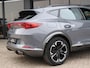 CUPRA Formentor 1.4 204pk e-Hybrid | Panoramadak | Trekhaak | Adaptieve cruise control | Achteruitrijcamera | Navigatie | Stuurwielverwarming |