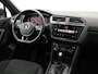 Volkswagen Tiguan 1.5 TSI 150pk DSG Highline 150 pk DSG | R-Line | Navigatie | LED Plus | 19" Sebring velgen | Trekhaak | Elektr. Achterklep | Adaptieve Cruise control | Navigatie