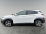 Hyundai Kona 1.6 GDI 140pk HEV Fashion | PREMIUM LEDEREN INTERIEUR | CLIMA | APPLE CARPLAY / ANDROID AUTO | ELEK. VERSTELBARE STOELEN | DODEHOEKBEW. |