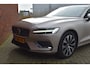 Volvo V60 B3 177PK Plus Bright | Schuif-kanteldak | Trekhaak | Harman/Kardon |
