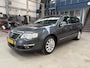 Volkswagen Passat 1.4 TSI BLUEMOTION 90KW Trendline | Bluetooth | Trekhaak | Cruise control | Lm velgen | Pdc V+A | Rijklaar prijs!