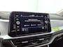 Volkswagen T-Roc 1.5 TSI Life | 150 PK | Automaat | Digital Cockpit | Airco | Park Assist | App Connect (Carplay) | All Season Banden | Navi by Shop | Park Assist