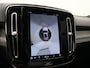 Volvo XC40 Recharge P8 AWD R-Design / Elektrische Trekhaak / 1500 KG Trekgewicht / Groot Glazendak / Stoel-stuurverwarming / Premium Harman Kardon / Historie Bekend / Nederlandse auto /