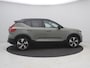 Volvo XC40 Recharge P8 AWD R-Design / Elektrische Trekhaak / 1500 KG Trekgewicht / Groot Glazendak / Stoel-stuurverwarming / Premium Harman Kardon / Historie Bekend / Nederlandse auto /