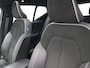 Volvo XC40 Recharge P8 AWD R-Design / Elektrische Trekhaak / 1500 KG Trekgewicht / Groot Glazendak / Stoel-stuurverwarming / Premium Harman Kardon / Historie Bekend / Nederlandse auto /