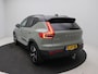 Volvo XC40 Recharge P8 AWD R-Design / Elektrische Trekhaak / 1500 KG Trekgewicht / Groot Glazendak / Stoel-stuurverwarming / Premium Harman Kardon / Historie Bekend / Nederlandse auto /