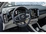Volvo XC40 Plug-in Hybrid T4 Ultimate Bright | Trekhaak | Panoramadak | Adaptive Cruise control | Lederen Bekleding | Harman Kardon Audio | Stoel-/Stuurverwarming | Navigatie | Achteruitrijcamera | Parkeersensoren voor + achter | Apple Carplay / Android Auto |