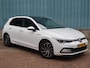 Volkswagen Golf Style 1.5 TSI 130pk H6 | SCHUIF/KANTELDAK | AGR-STOEL | STOELVERW. | CAMERA | TREKHAAK | CLIMA | NAVI | APPLE CARPLAY / ANDROID AUTO | KEYLESS START | MASSAGE | DAB+ | + WINTERSET |