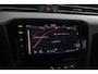 Volkswagen Passat Variant GTE 1.4 TSI 218 PK PHEV Highline - Virtual Cockpit - LED Matrix IQ - dynaudio speakers - Navigatie Pro - Zwarte hemel - DSG - Adaptieve Cruise control -