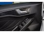 Ford Focus Wagon 1.0 EcoBoost Hybrid ST Line X Business | Trekhaak | Apple Carplay/Android Auto | Stoel/Stuur Verwarming | Achteruitrijcamera | Parkeersenoren Voor/Achter | | Achteruitrijcamera | Apple Carplay/Android Auto|telefoonintegratie premium | Cruise control