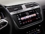 Volkswagen Tiguan 1.4 TSI eHybrid R-Line Business+ (IQ-LIGHT, SFEERVERLICHTING, PANORAMADAK, ADAPTIVE CRUISE, APPLE CARPLAY, PDC)