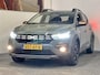 Dacia Sandero STEPWAY AUTOMAAT 1.0 TCE 90 EXTREME NIEUWSTAAT !! TREKHAAK NAVIGATIE APPLE CARPLAY / ANDROID DODEHOEKSENSOREN ACHTERUITRIJ CAMERA CRUISE CONTROL CLIMATE CONTROL Brgl