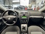 Skoda Octavia COMBI 2.0 TDI SCOUT 4x4 CRUISE CONTROL CLIMATE CONTROL ELEKTRISCHE RAMEN 17"LICHTMETALEN VELGEN TREKHAAK ZEER MOOI !! Brgl