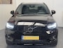 Volvo XC40 1.5 T3 R-DESIGN AUTOMAAT 360 CAMERA LEDER ALCANTARA NAVIGATIE CRUISE CONTROL STOEL EN STUUR VERWARMING KEYLESS GO APPLE CARPLAY/ANDROID RIJSTROOKSENSOREN ZEER MOOI !! Brgl
