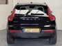 Volvo XC40 1.5 T3 R-DESIGN AUTOMAAT 360 CAMERA LEDER ALCANTARA NAVIGATIE CRUISE CONTROL STOEL EN STUUR VERWARMING KEYLESS GO APPLE CARPLAY/ANDROID RIJSTROOKSENSOREN ZEER MOOI !! Brgl