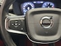 Volvo XC40 1.5 T3 R-DESIGN AUTOMAAT 360 CAMERA LEDER ALCANTARA NAVIGATIE CRUISE CONTROL STOEL EN STUUR VERWARMING KEYLESS GO APPLE CARPLAY/ANDROID RIJSTROOKSENSOREN ZEER MOOI !! Brgl