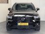 Volvo XC40 1.5 T3 R-DESIGN AUTOMAAT 360 CAMERA LEDER ALCANTARA NAVIGATIE CRUISE CONTROL STOEL EN STUUR VERWARMING KEYLESS GO APPLE CARPLAY/ANDROID RIJSTROOKSENSOREN ZEER MOOI !! Brgl