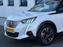 Peugeot e-2008 EV GT 50 kWh, elect. te openen panoramadak, achteruitrijcamera, 1/2 lederen sportinterieur, 17 inch, adaptief cruis
