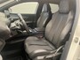 Peugeot 3008 1.2 PureTech 130 EAT8 GT-Line | Stoelverwarming | Climate controle | LED koplampen | Trekhaak | 18'' Lichtmetalen velgen  | Achteruitrijcamera | Afwijkende dakkleur | Apple Carplay/Android Auto|telefoonintegratie premium