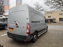Renault Master T35 2.3 dCi L2H2 Eco DC automaat, airco, cruise control, trekhaak 2 x schuifdeur, navigatie, rijd perfect nwe apk