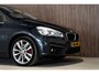 BMW 2-Serie Active Tourer 220i Leder PDC Automaat Stoelverwarming