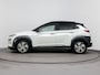 Hyundai Kona Electric EV PREMIUM 64 kWh | TWO TONE | NAVI | CLIMA | CRUISE | CAMERA | HUD | LEDER | STUUR- & STOELVERWARMING | PDC VOOR & ACHTER | DODEHOEK DETECTIE | KREILL | PRIVACY GLASS | WLTP 481 KM! |