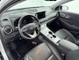 Hyundai Kona Electric EV PREMIUM 64 kWh | TWO TONE | NAVI | CLIMA | CRUISE | CAMERA | HUD | LEDER | STUUR- & STOELVERWARMING | PDC VOOR & ACHTER | DODEHOEK DETECTIE | KREILL | PRIVACY GLASS | WLTP 481 KM! |