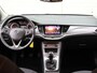 Opel Astra 1.4 150pk Black Edition | Unieke kilometerstand | Navigatie | dealeronderhouden | Apple en Android