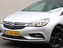 Opel Astra 1.4 Turbo Black Edition | Unieke kilometerstand | Navigatie | dealeronderhouden | Apple en Android